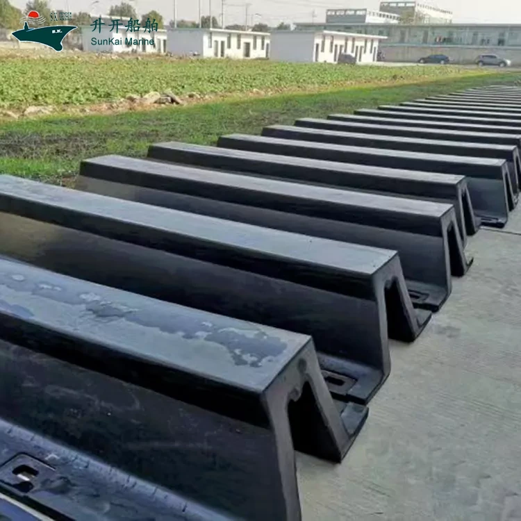 Memperkukuh Keselamatan Pelabuhan: Qingdao SunKai Marine Mass-Menghasilkan Jalur Bampar Getah Dok untuk Melindungi Operasi Berlabuh di Terminal Domestik dan Antarabangsa